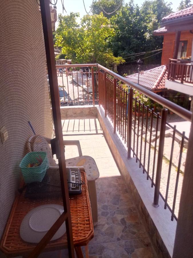 Farlalievi Guest House 소조폴 외부 사진
