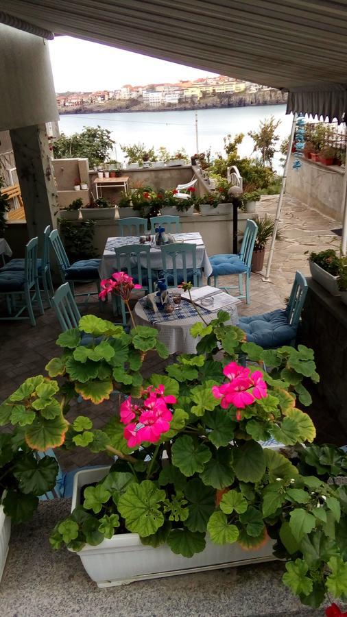 Farlalievi Guest House 소조폴 객실 사진